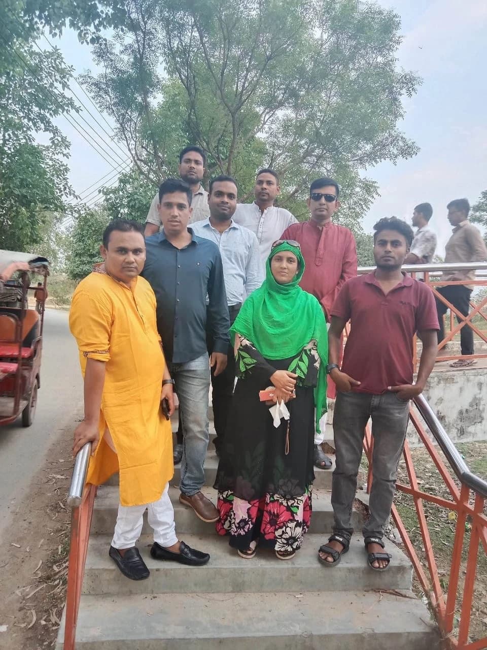 SSC 2004 — সিঁড়িতে একসাথে
